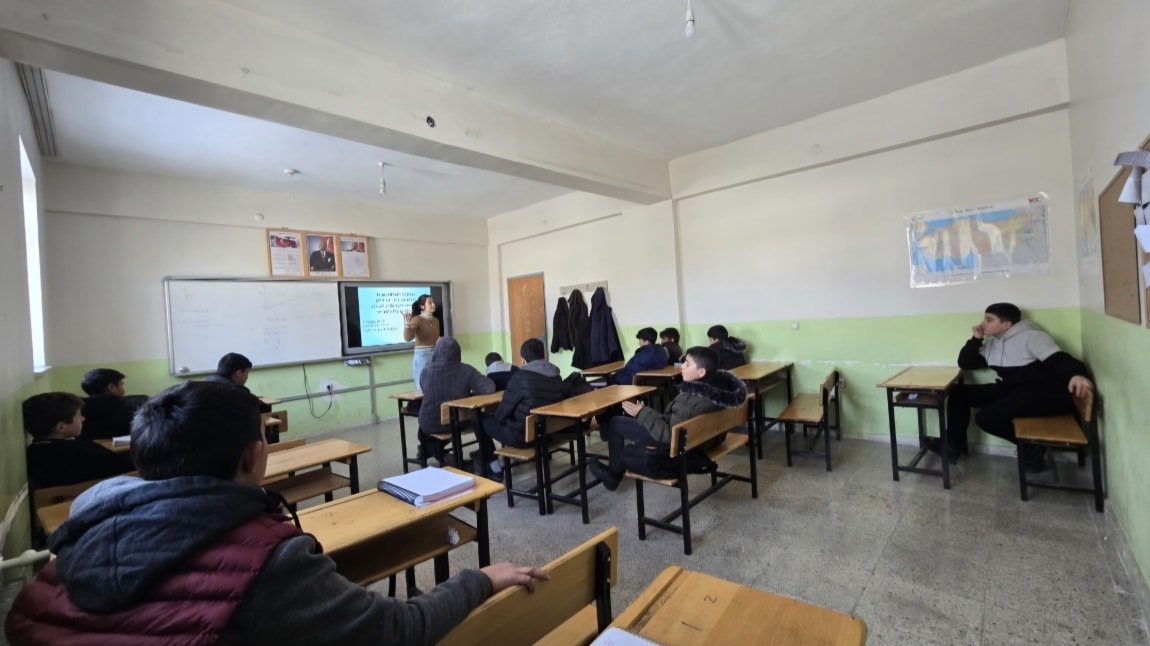 Ergenlik Dönemi Özellikleri Öğrenci Semineri